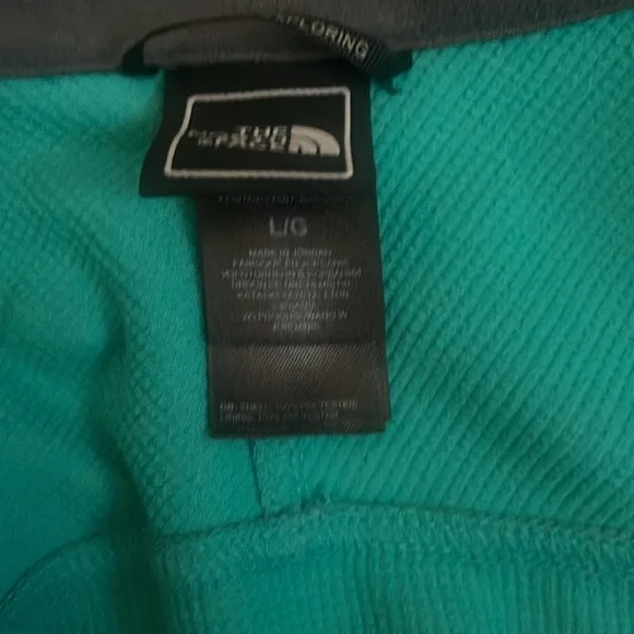 North Face Women’s Jacket - Picture 2 of 2